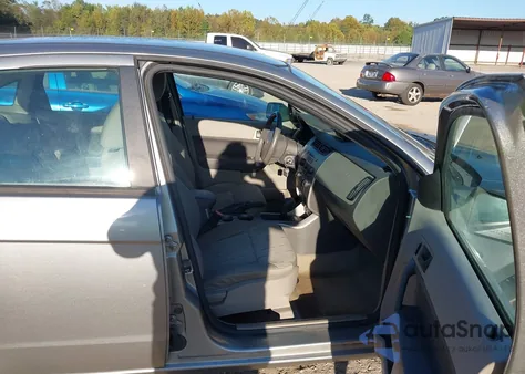 2008 Ford Focus Se/Ses from USA, damaged, VIN 1FAHP35N58W154349